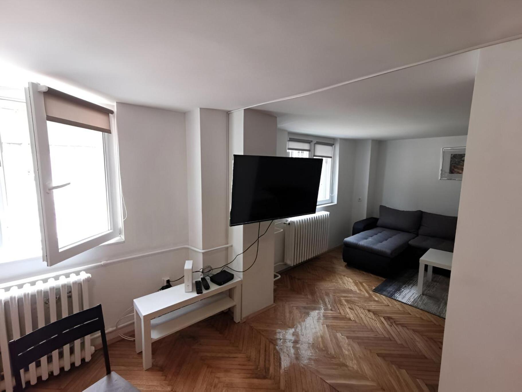 Nov Apartman U Mirnoj Ulici U Centru Beograda Exterior foto